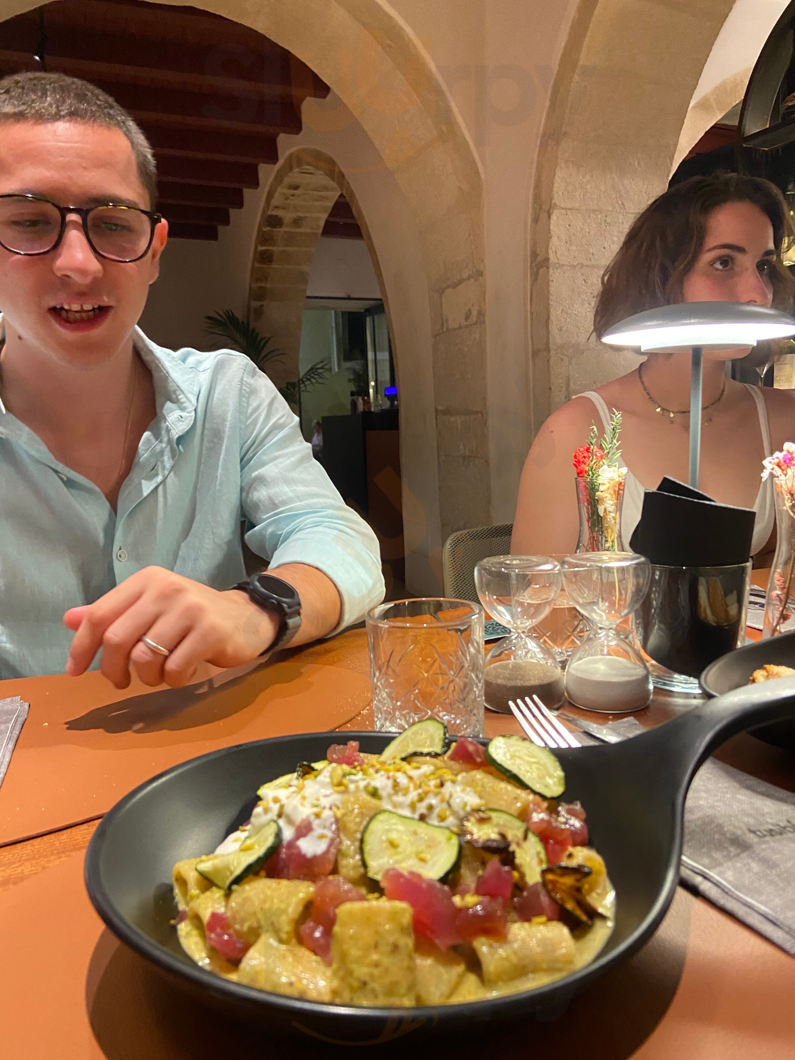 Oz-eta Ortigia, Siracusa