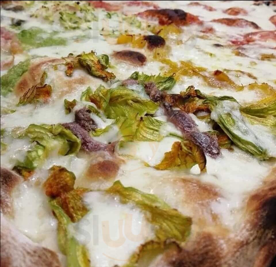 Flavio's Pizza | La Fraschetta In Piazza, Norma