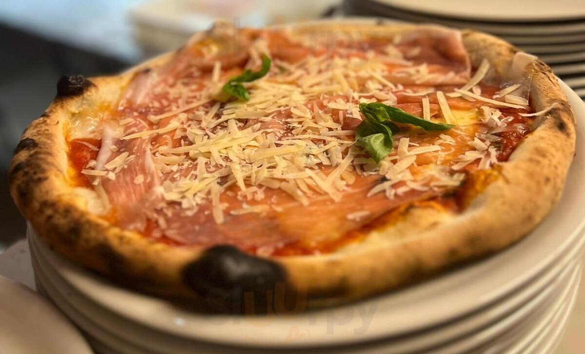 Foto 3 di Ristorante Pizzeria La Lucciola Da Remigio Di Alessandro Baccaglio