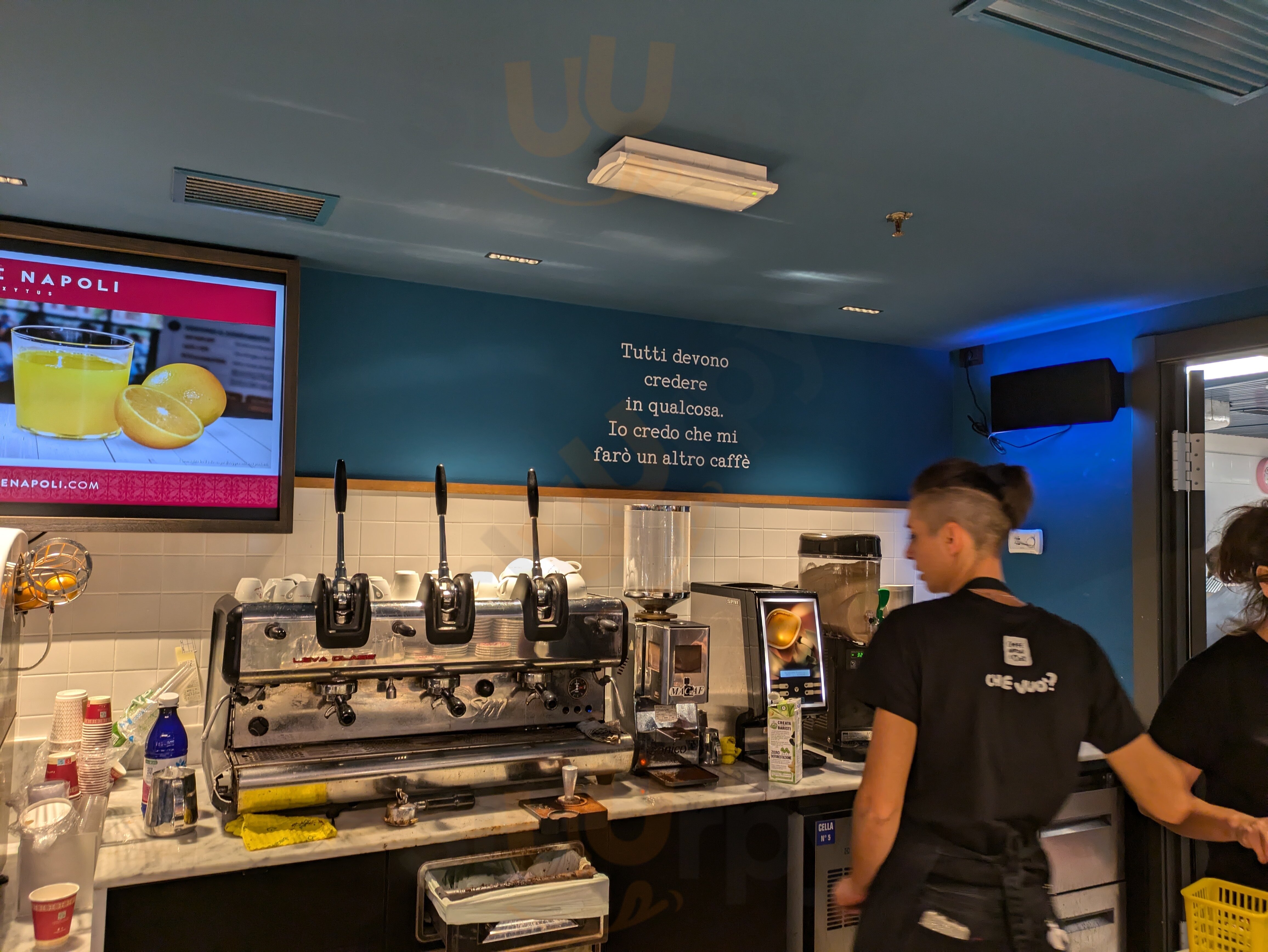 Foto 4 di Caffe Napoli
