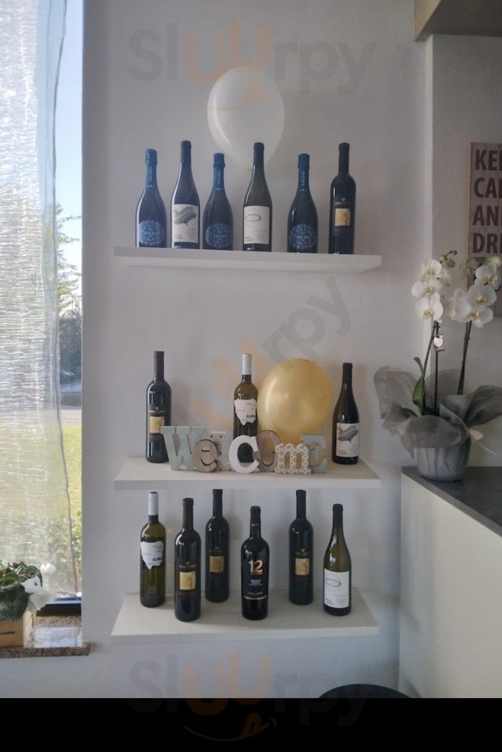 Foto 2 di Vives Coffee Bistrot & Wine