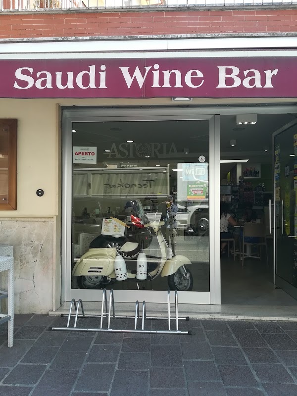 Saudi Wine Bar, Fondi