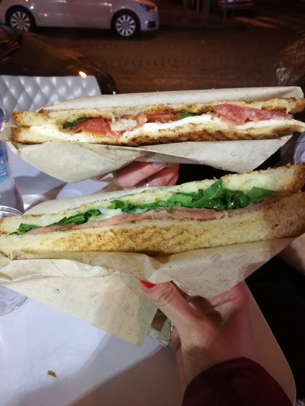 Foto di Capatoast Toasteria Take Away Napoli Fuorigrotta - 8/10