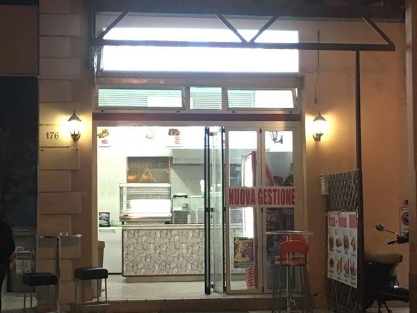 Pizza E Kebab Doku, Rimini