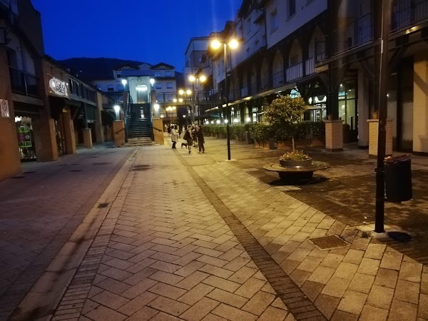 Gelateria Artigianale Le Streghe Di Guizzardi Milena, Vergato