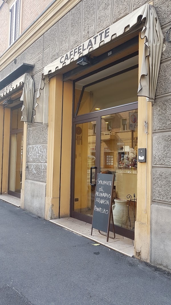 Caffelatte Bar, Bologna