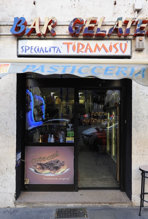 Mamamau, Roma