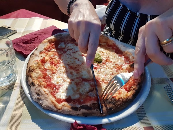 O Vesuvio, Pomezia