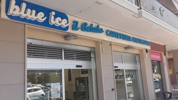 Blue Ice, Lido di Ostia