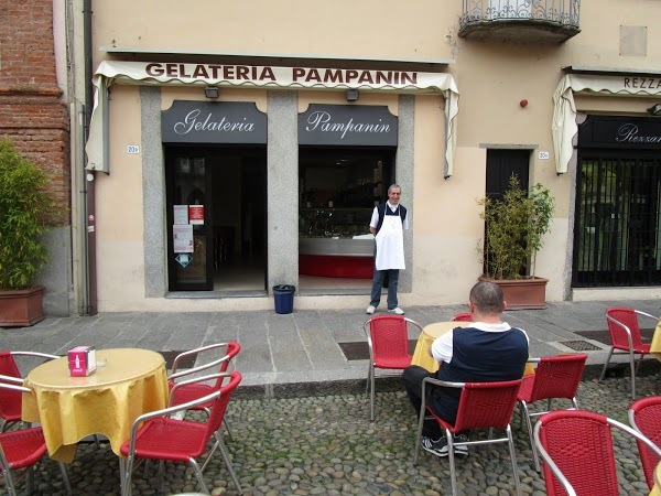 Pampanin, Pavia