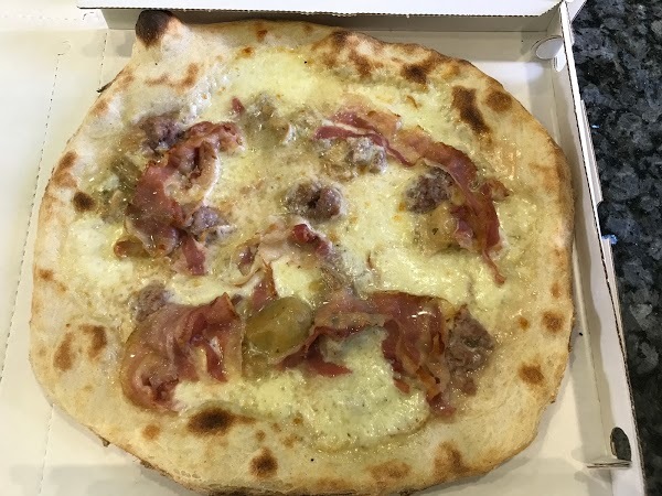 Pizzeria Del Tasso, Solza