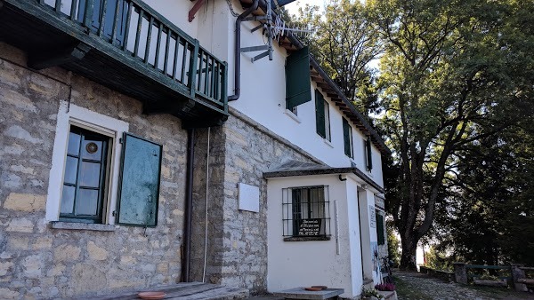 Rifugio Riella, Faggeto Lario