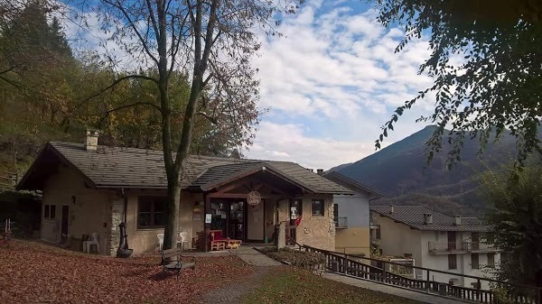 La Taverna Delle Grotte, Aisone