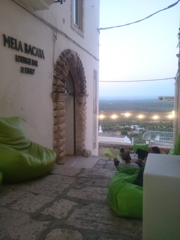 La Mela Bacata Lounge Bar, Ostuni