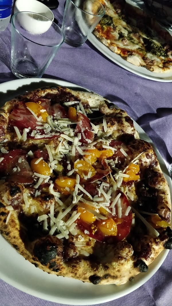 Foto 4 di Pizzeria Trattoria Tipica Gio' Co' Forno A Legna