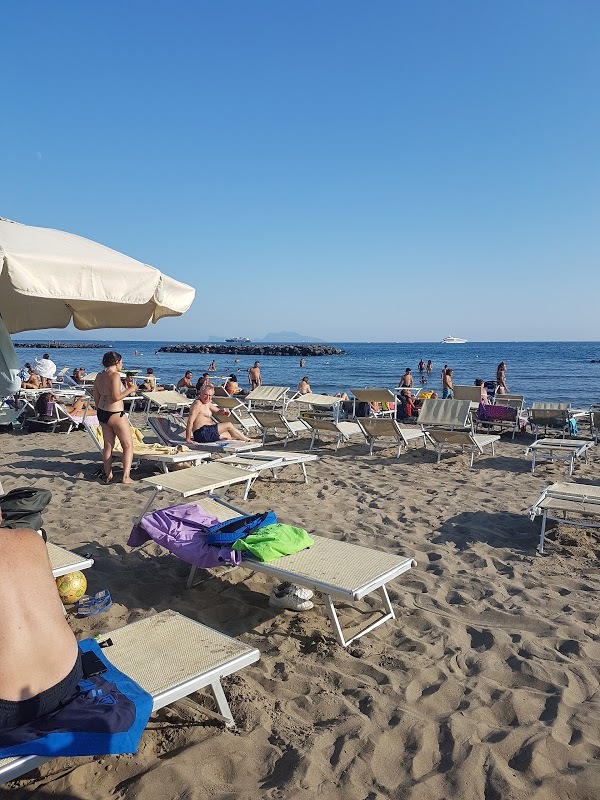 Aqua Beach, Bacoli