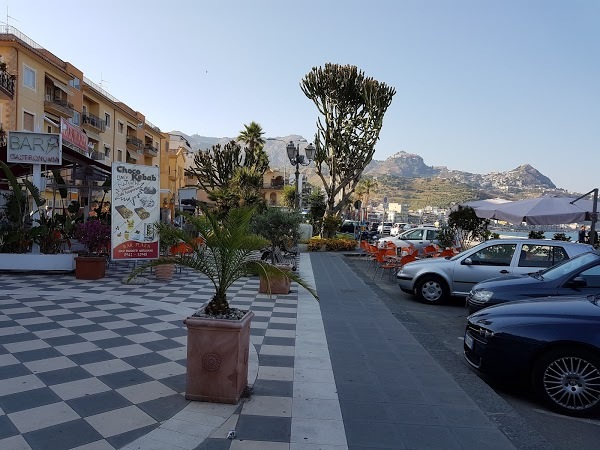 Plaza Bar, Giardini Naxos