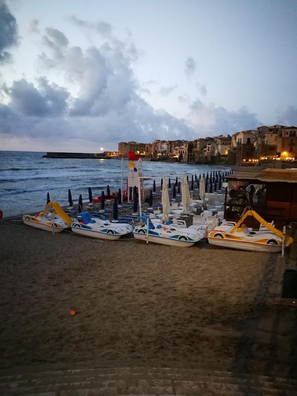 Echo Beach Snc, Cefalù