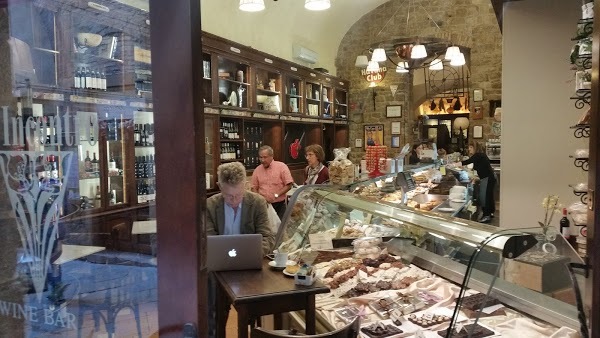 L'incontro, Volterra