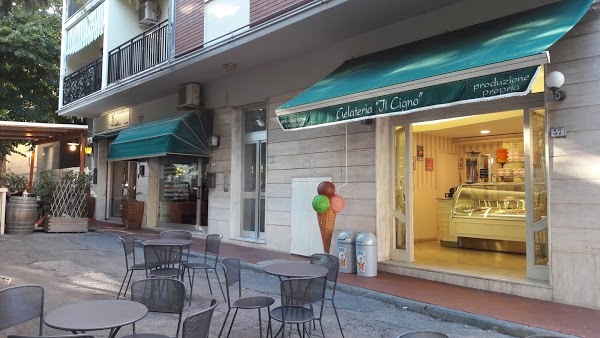 Foto 2 di Gelateria Il Cigno