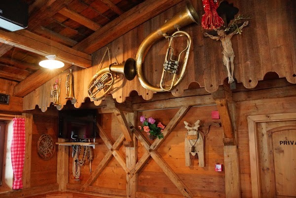 Rifugio Capanna Nera, Colfosco