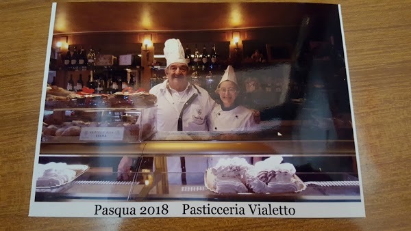 Duevi La Pasticceria Di Vialetto Vittorio Antonio, Rosa