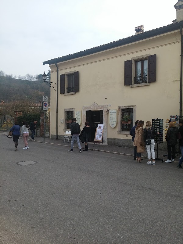 Il Gelatone Di Squassoni Francesca E Valentina S.n.c, Valeggio Sul Mincio