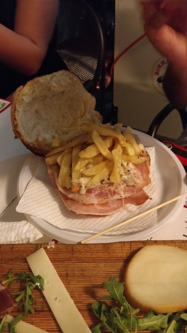 Add'Ã¨ Scugnizzi