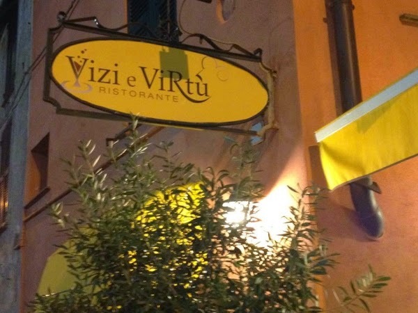 Vizi E VirtÃ¹, Genova