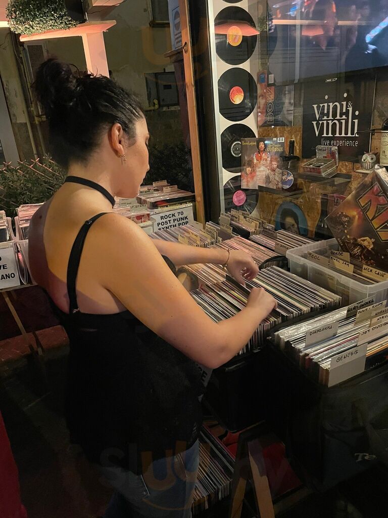 Foto di Vini E Vinili - 6/10