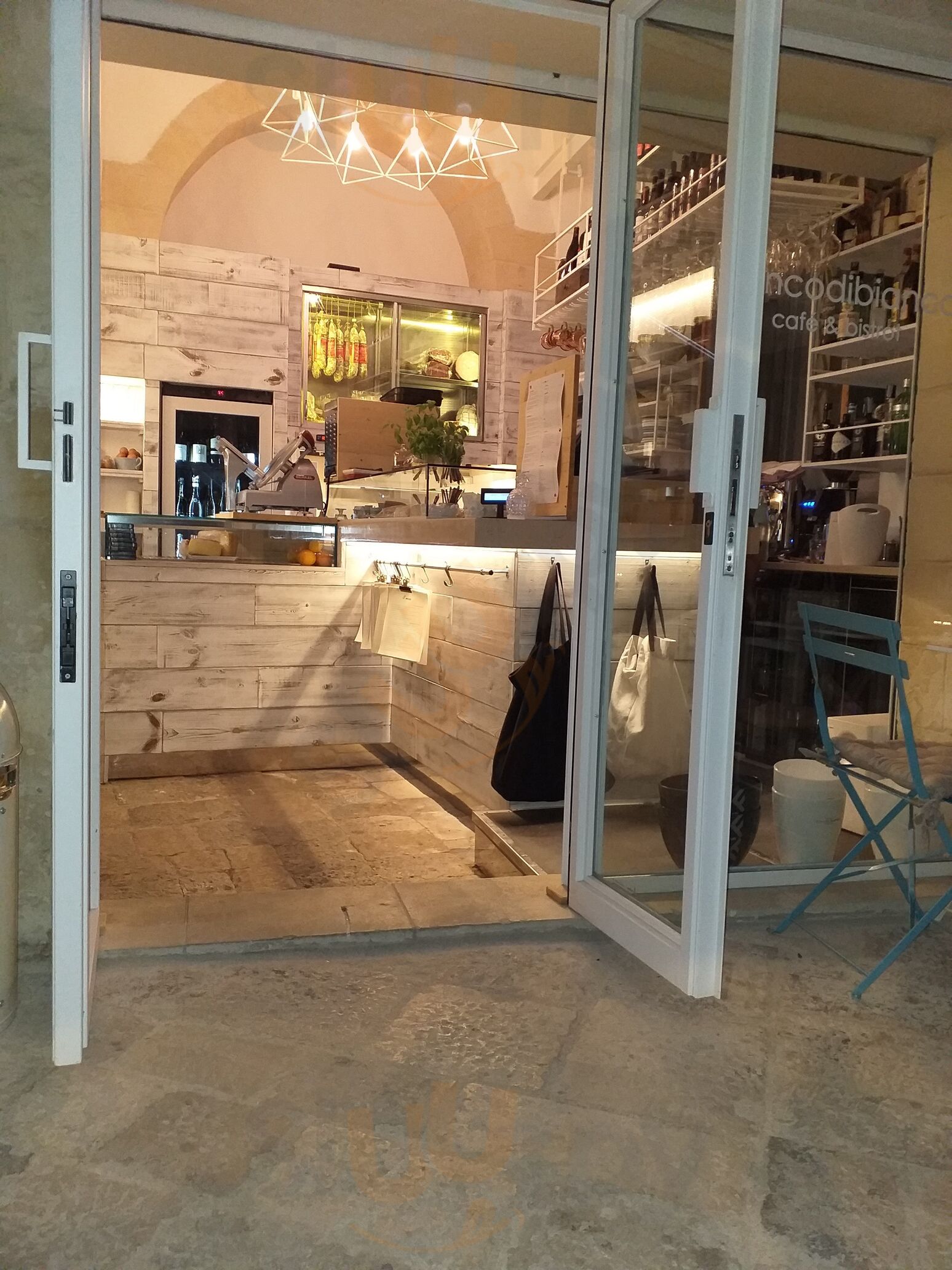 Foto 9 di Biancodibianco Cafè E Bistrot - Lecce