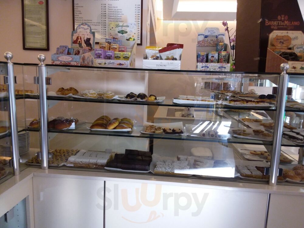 Foto di Pasticceria Caffe' Del Corso Srl - 7/10
