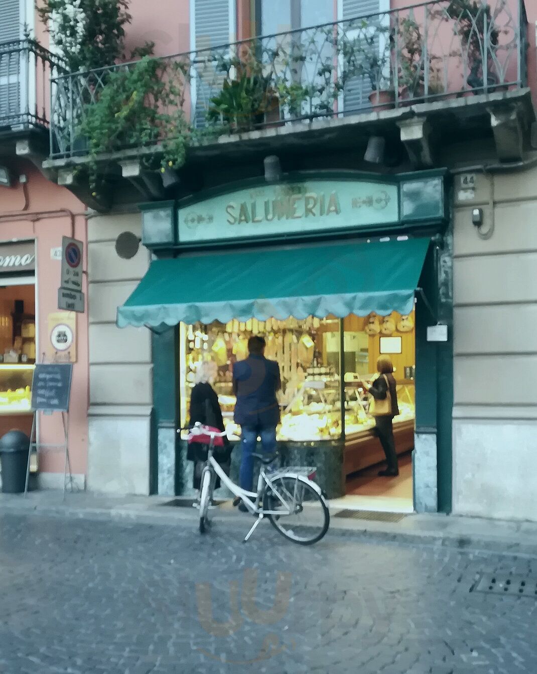 Foto di Salumeria Garetti - 8/9