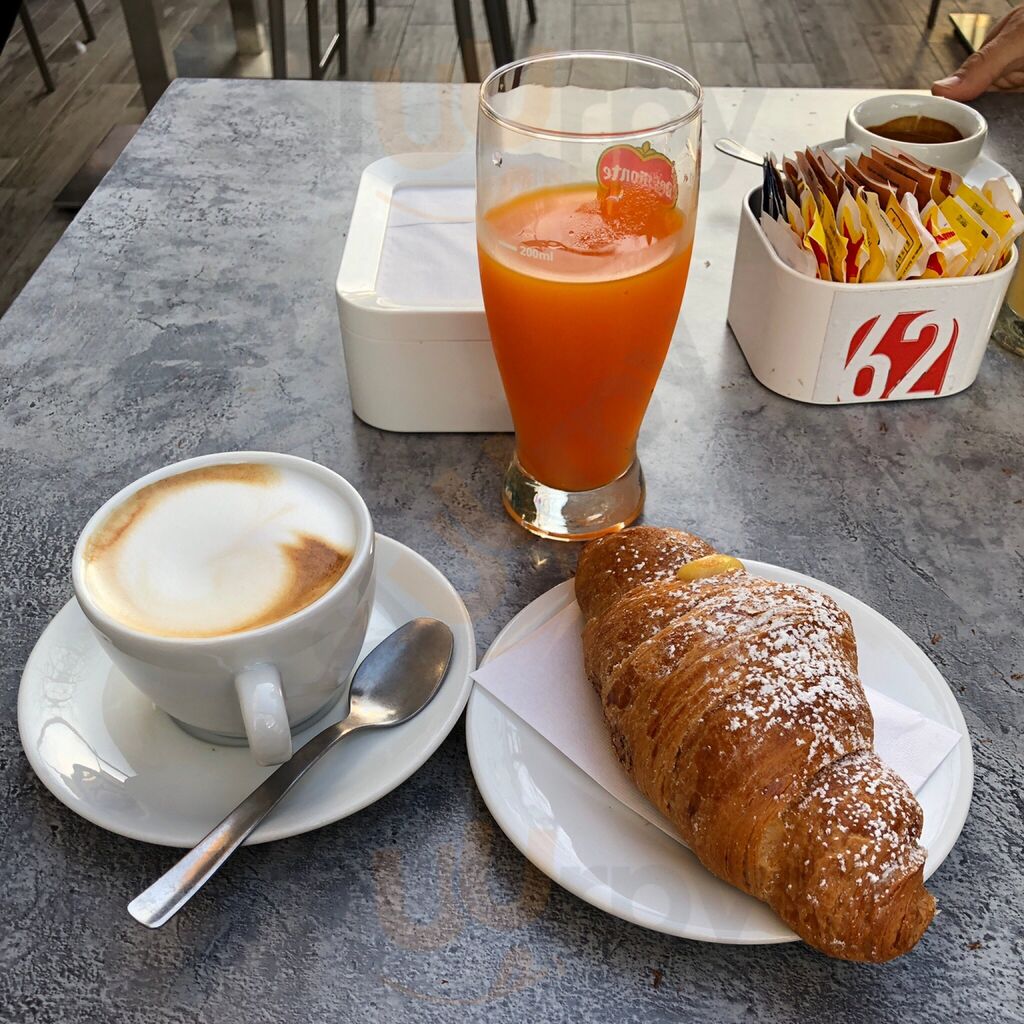 Foto 7 di Milano Cafe - Cagliari