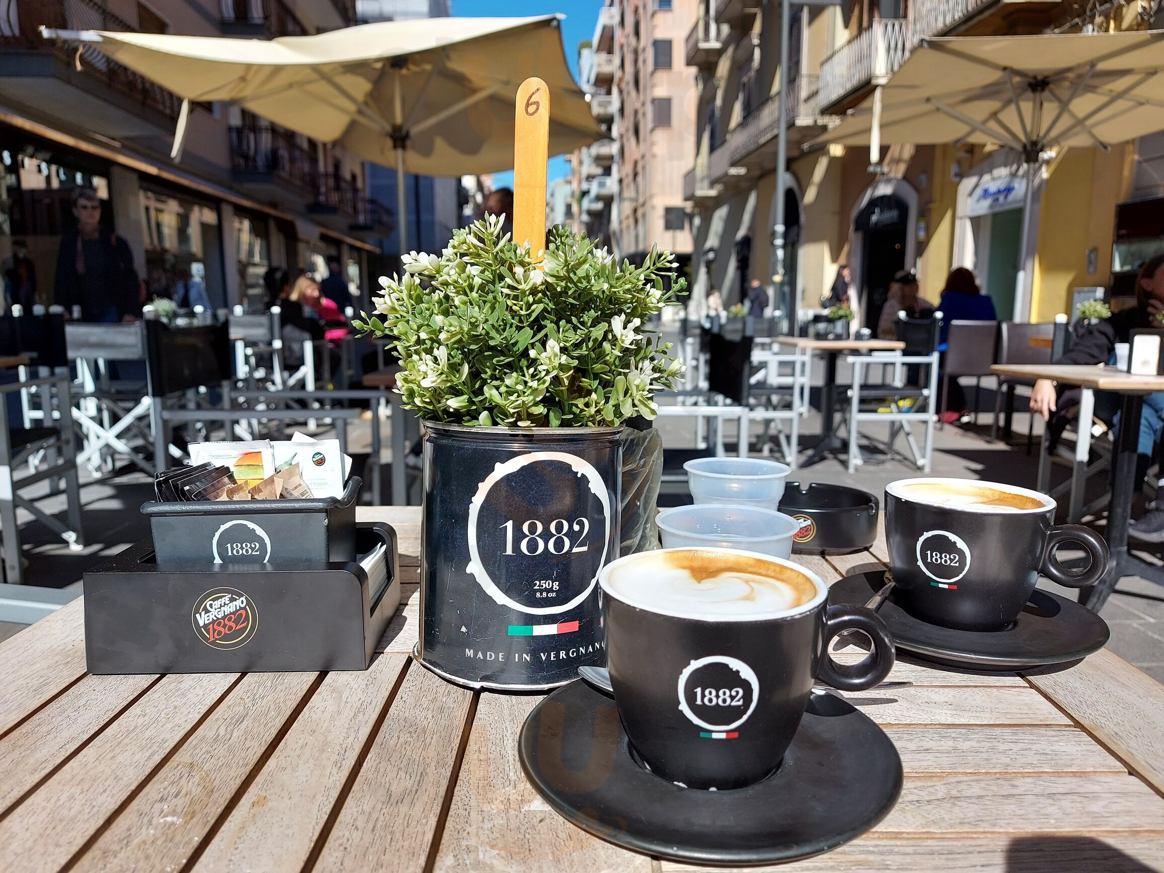 Foto 10 di Caffè Vergnano - Bari