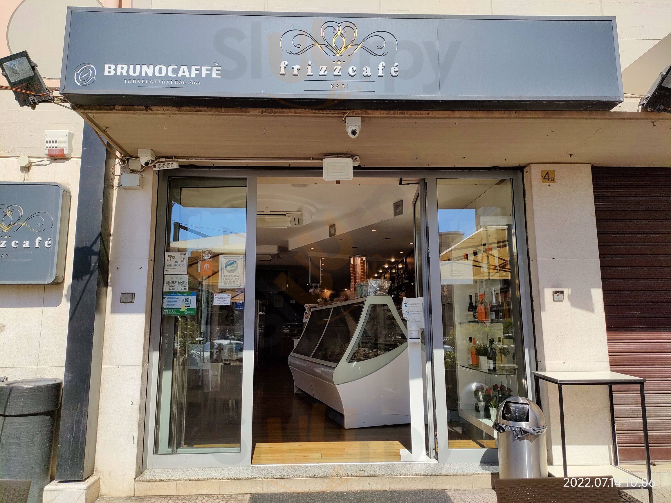Foto 10 di Frizz Cafe - Bari