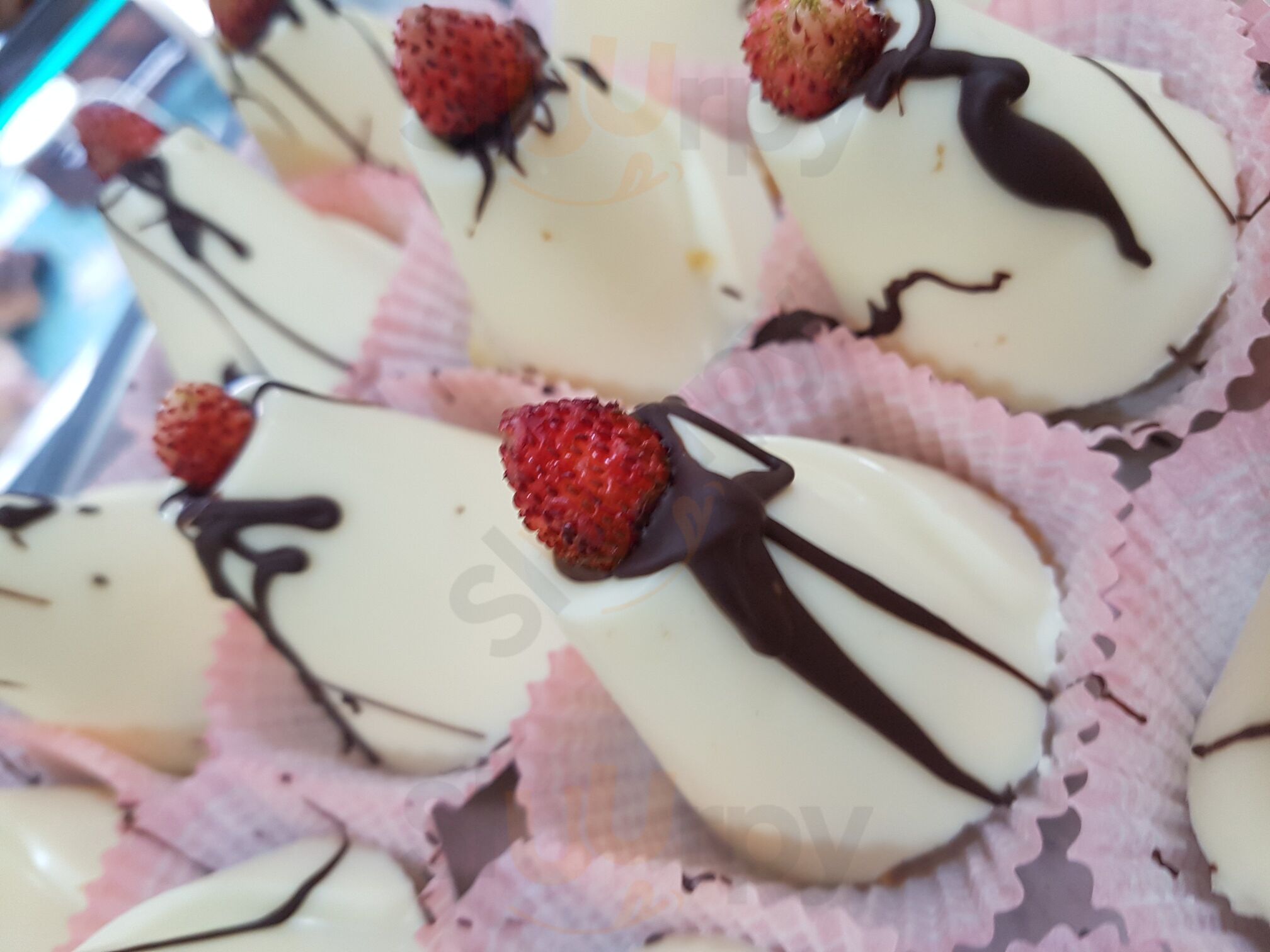 Foto di Pasticceria La Finissima Di Marra Luigi - 9/10