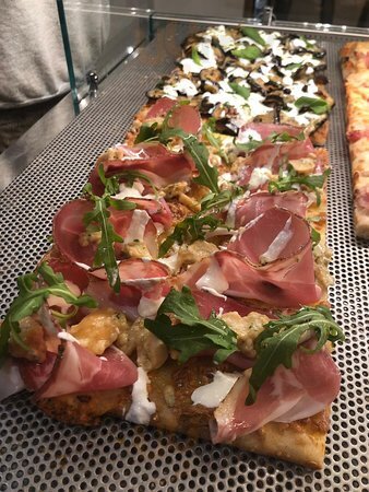 Foto di Pistamentuccia - Pizza In Teglia Alla Romana, Bologna