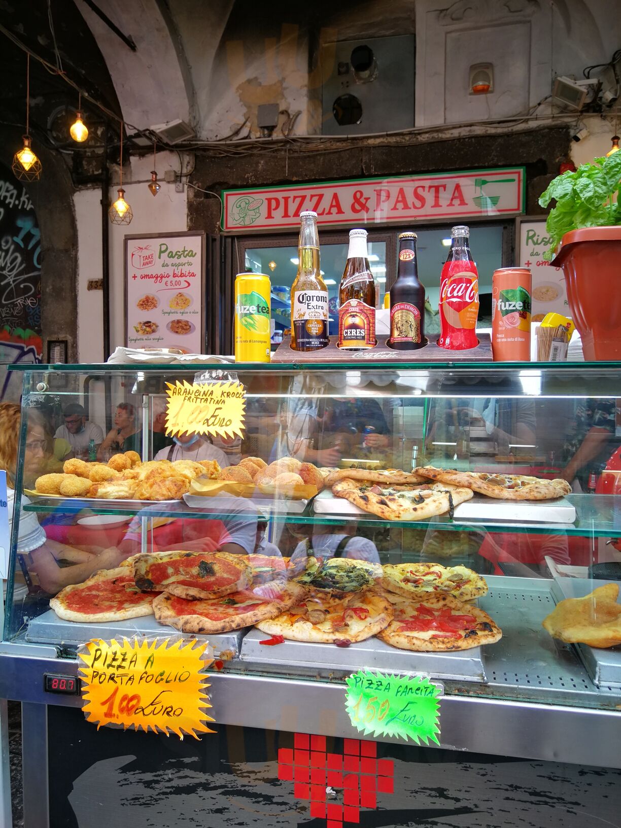 Foto 9 di Pizza E Pummarol - Napoli