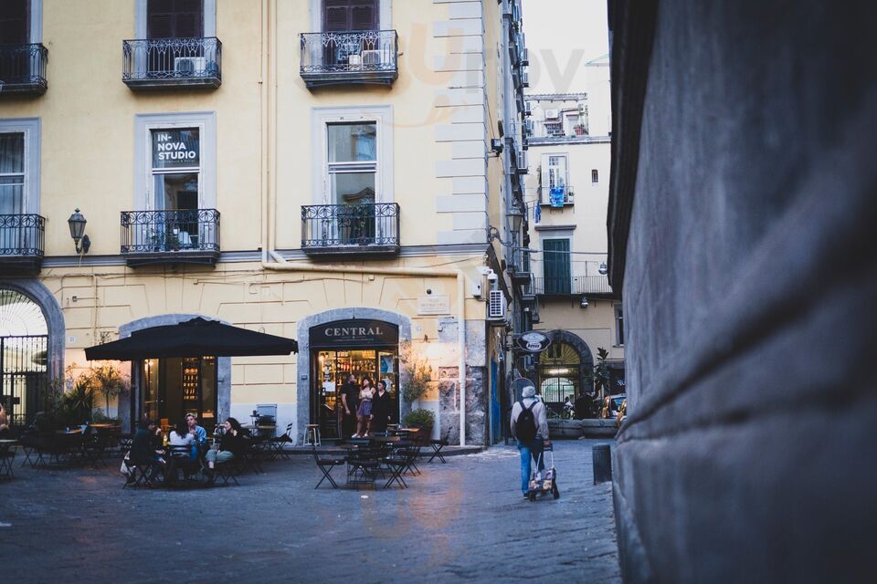 Foto 7 di Bar La Nova Central - Napoli