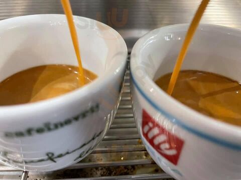 Foto 9 di Cafè Matteotti - Olbia