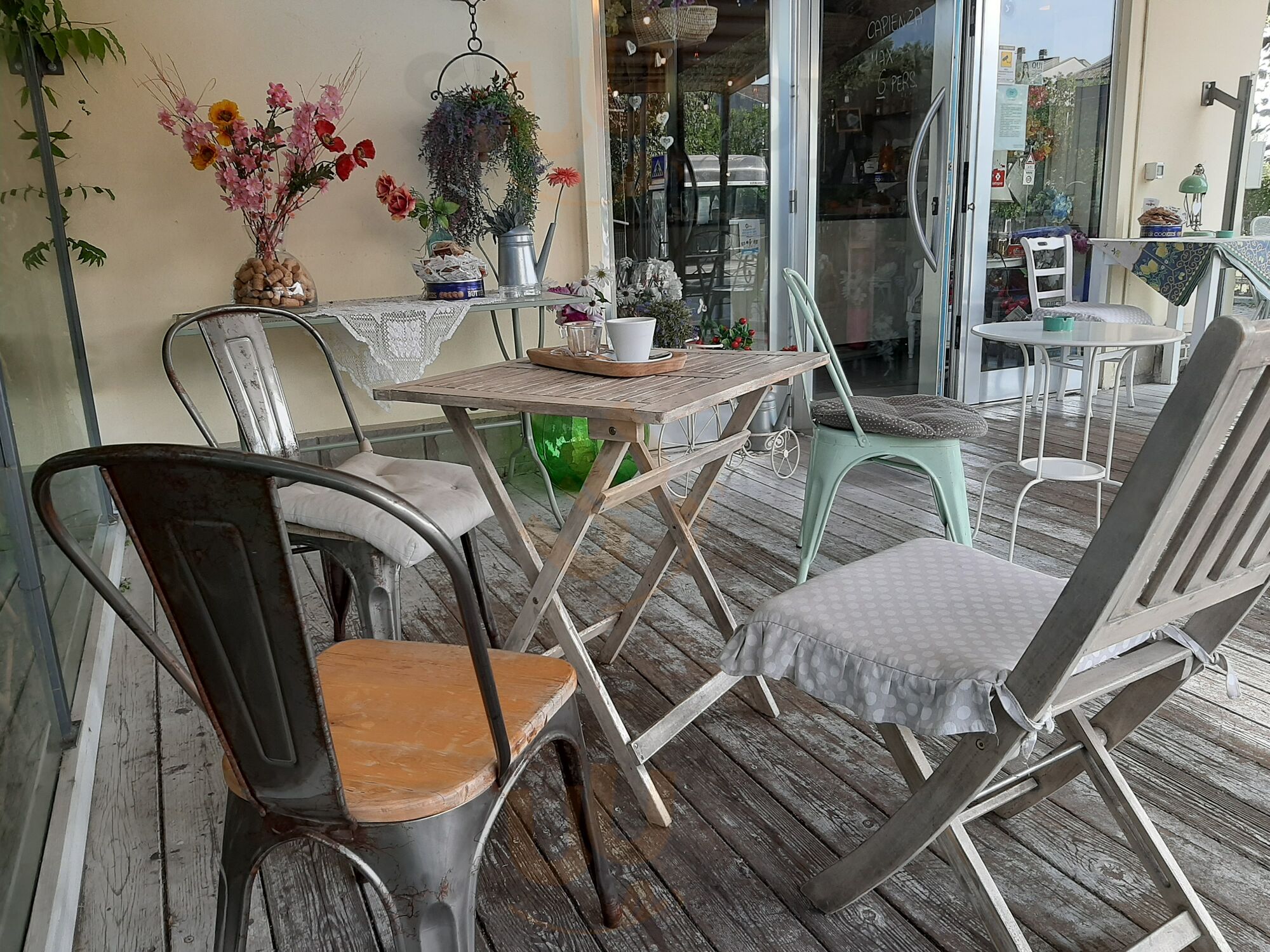 Foto 8 di Retrò Casa E Caffè - Forli
