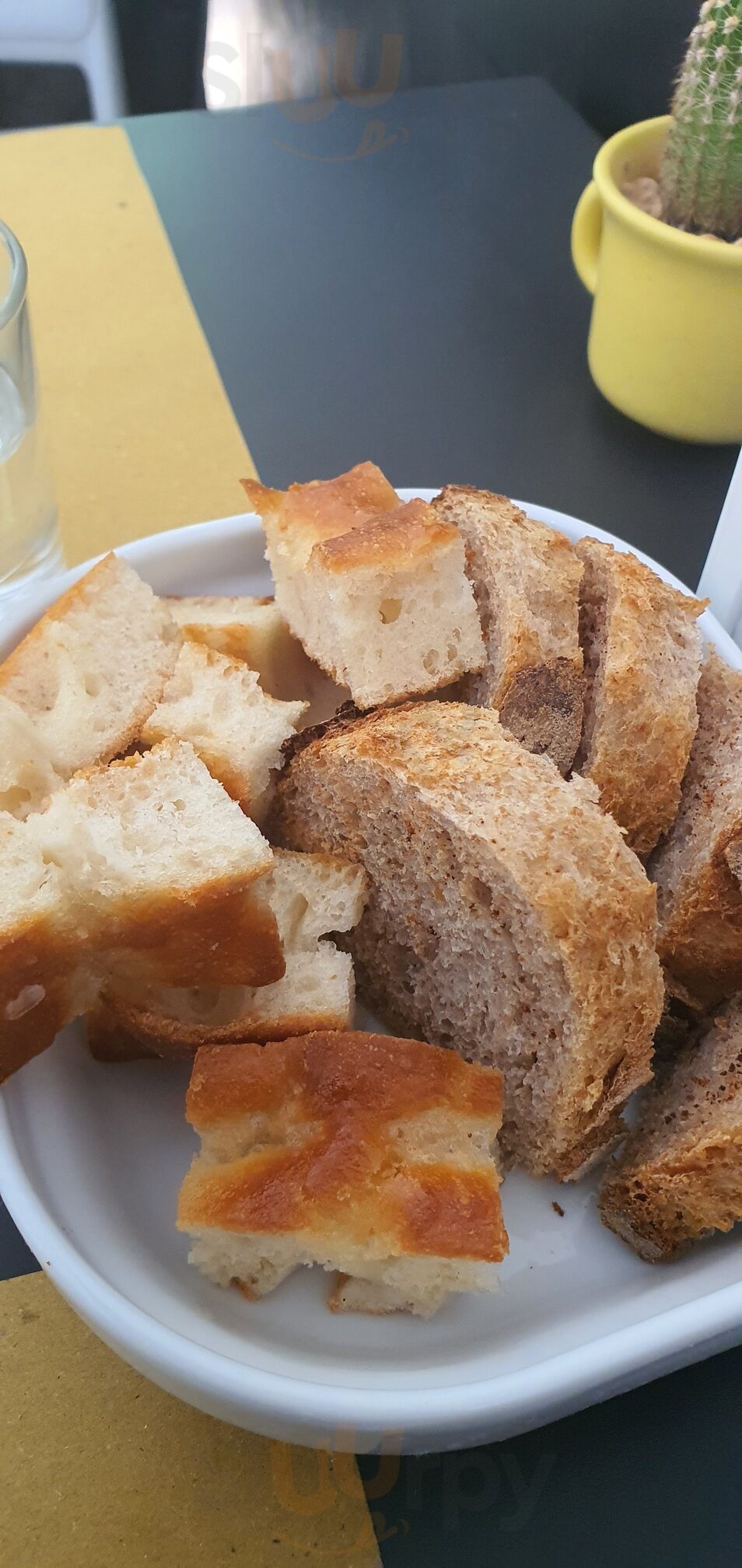 Foto 10 di L'alibi Caffè - Imperia
