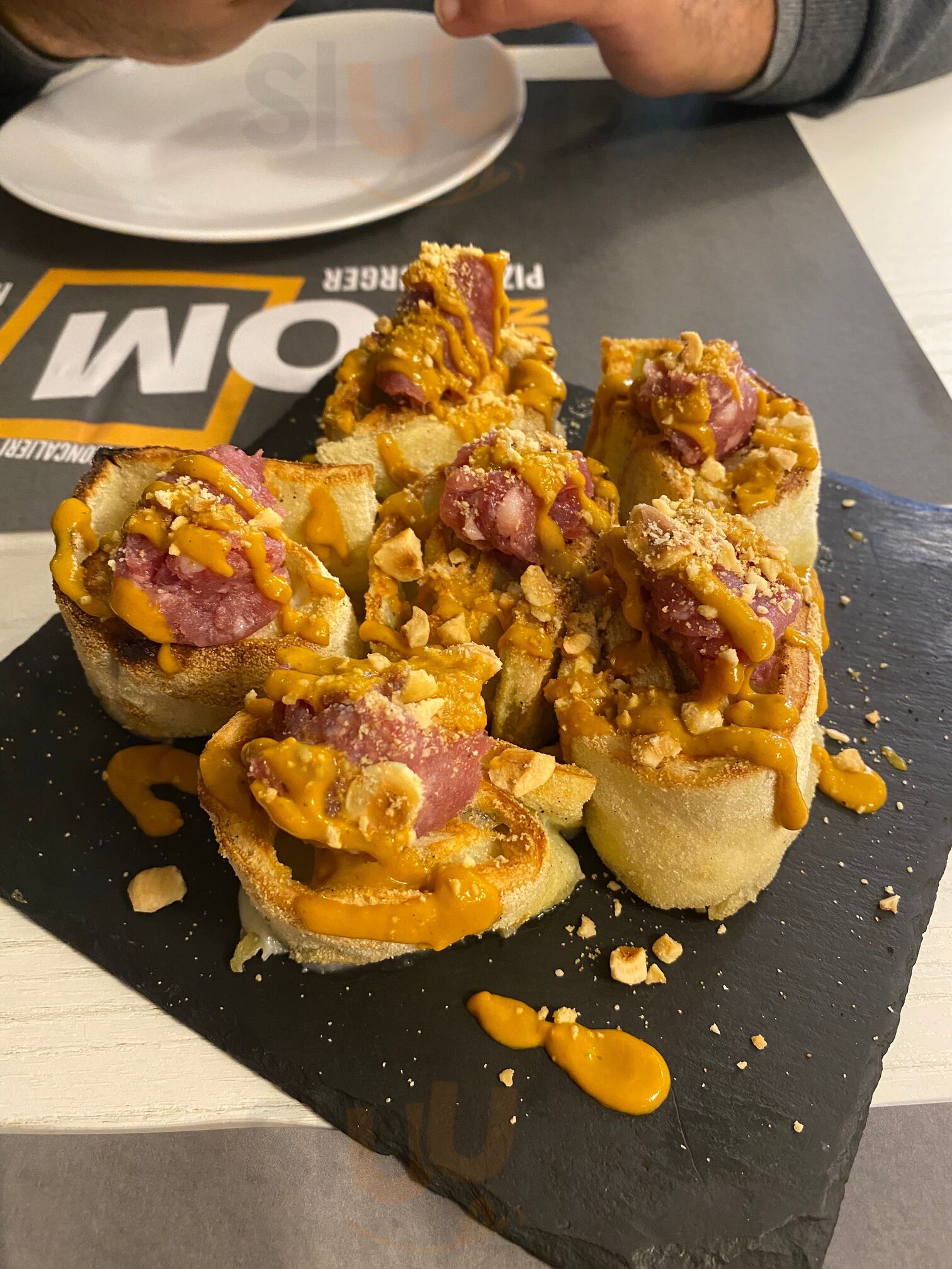 Foto di Nom Nom - 6/10