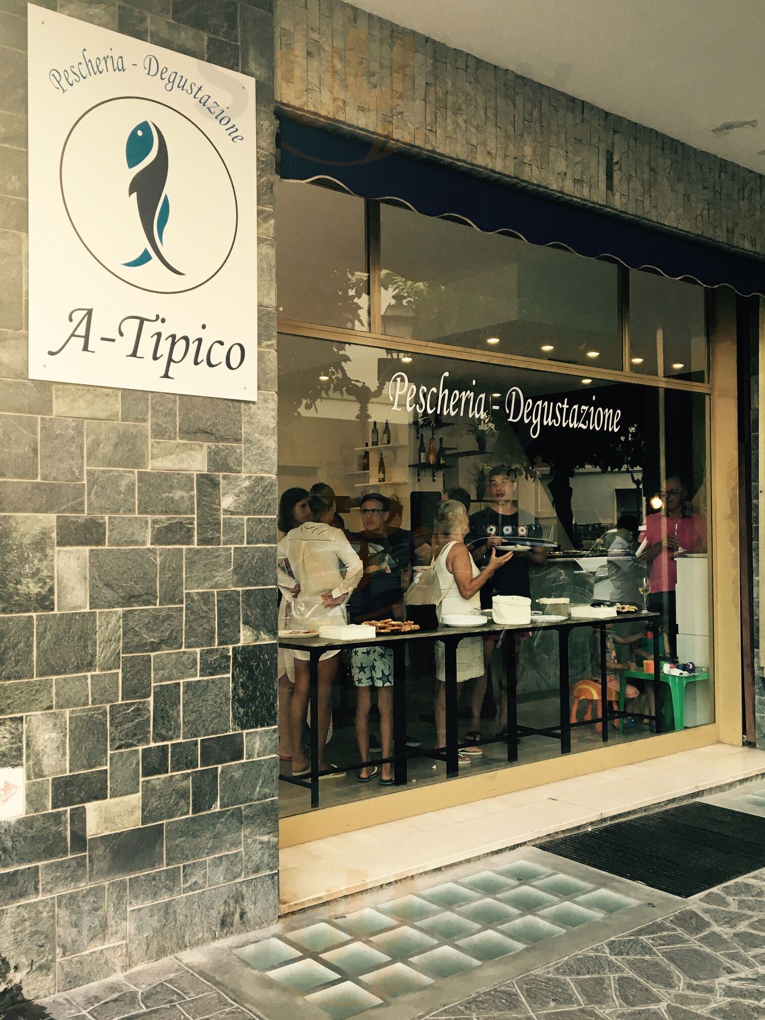 Foto 5 di Atipico Pescheria-degustazione