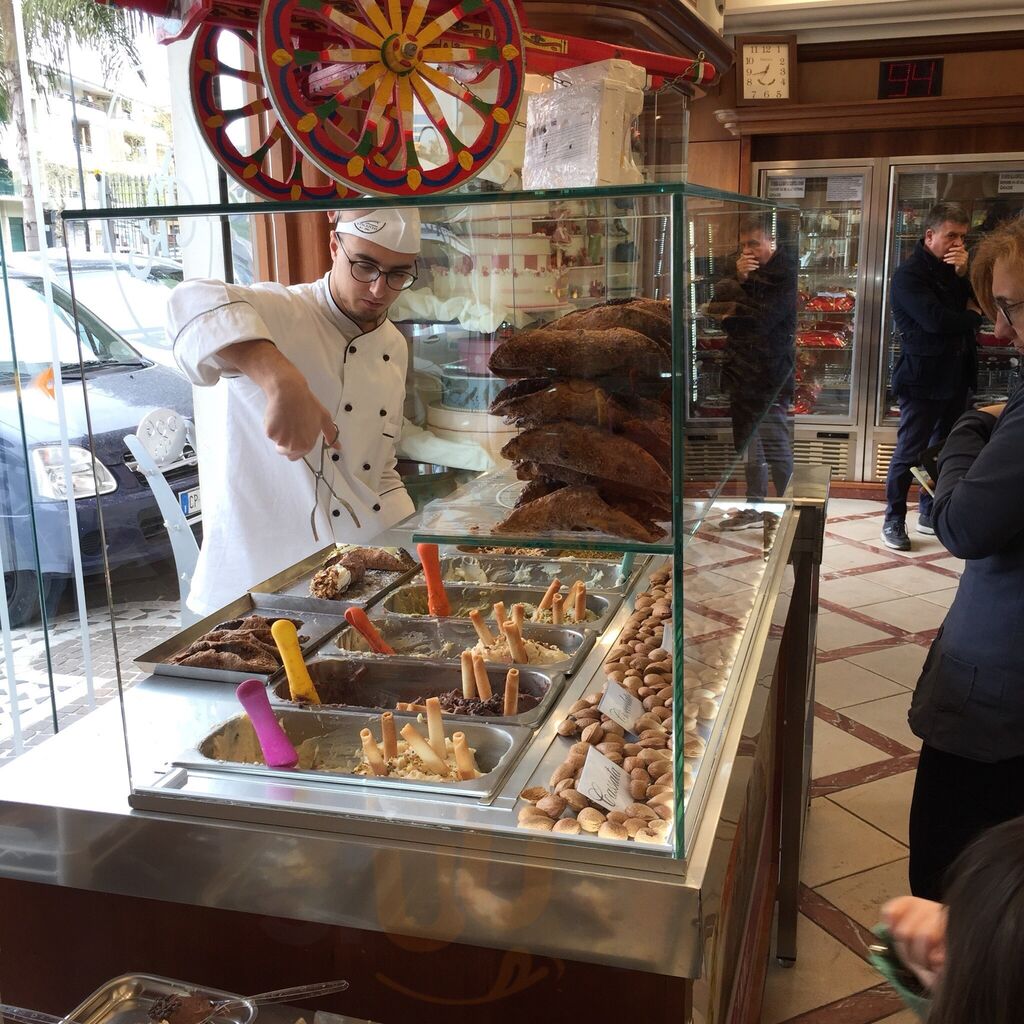 Foto di Pasticceria - Cioccolateria Di Rosa Vincenzo - 8/10