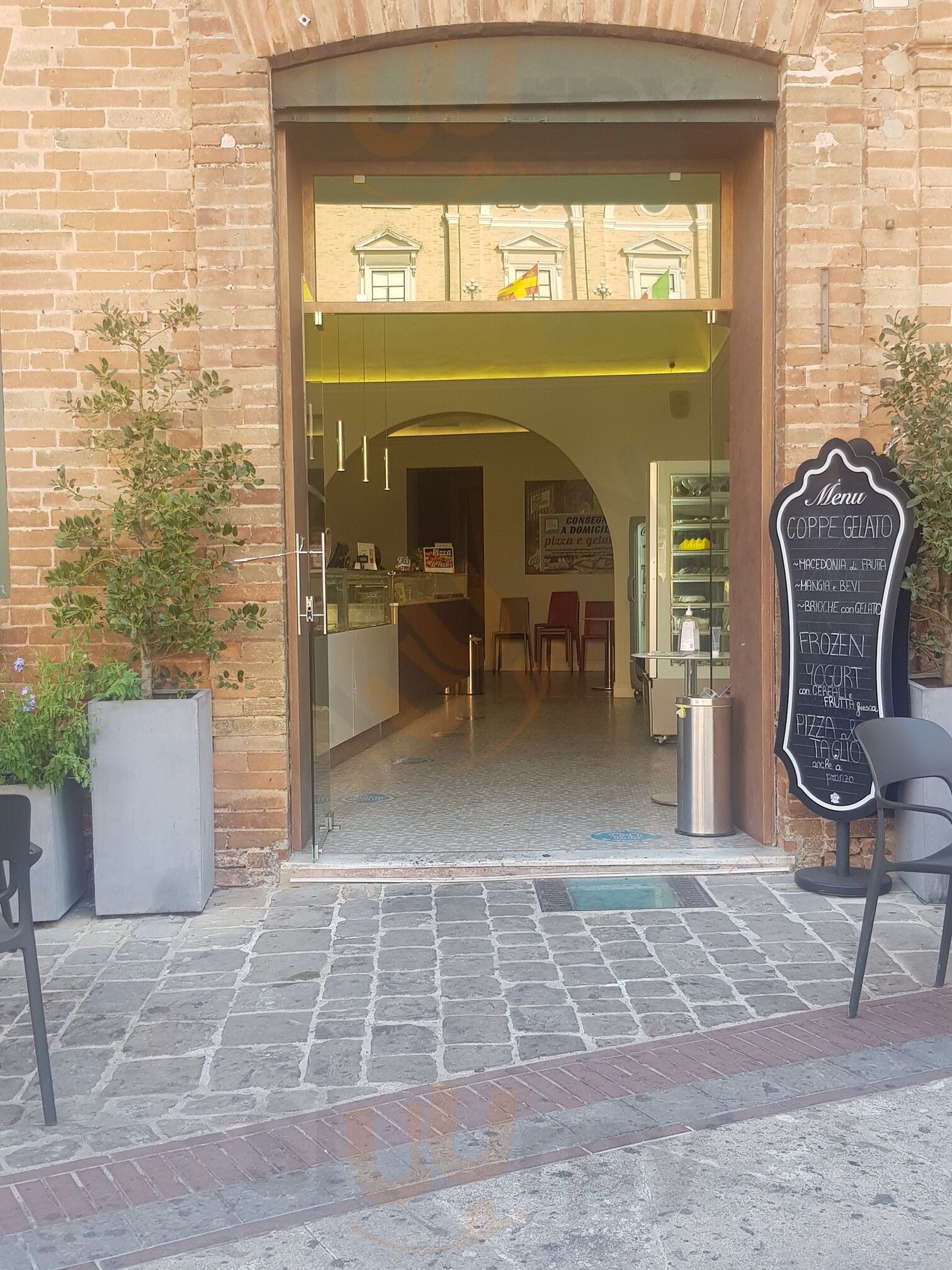 Foto 8 di Caffe Piazza Leopardi - Recanati