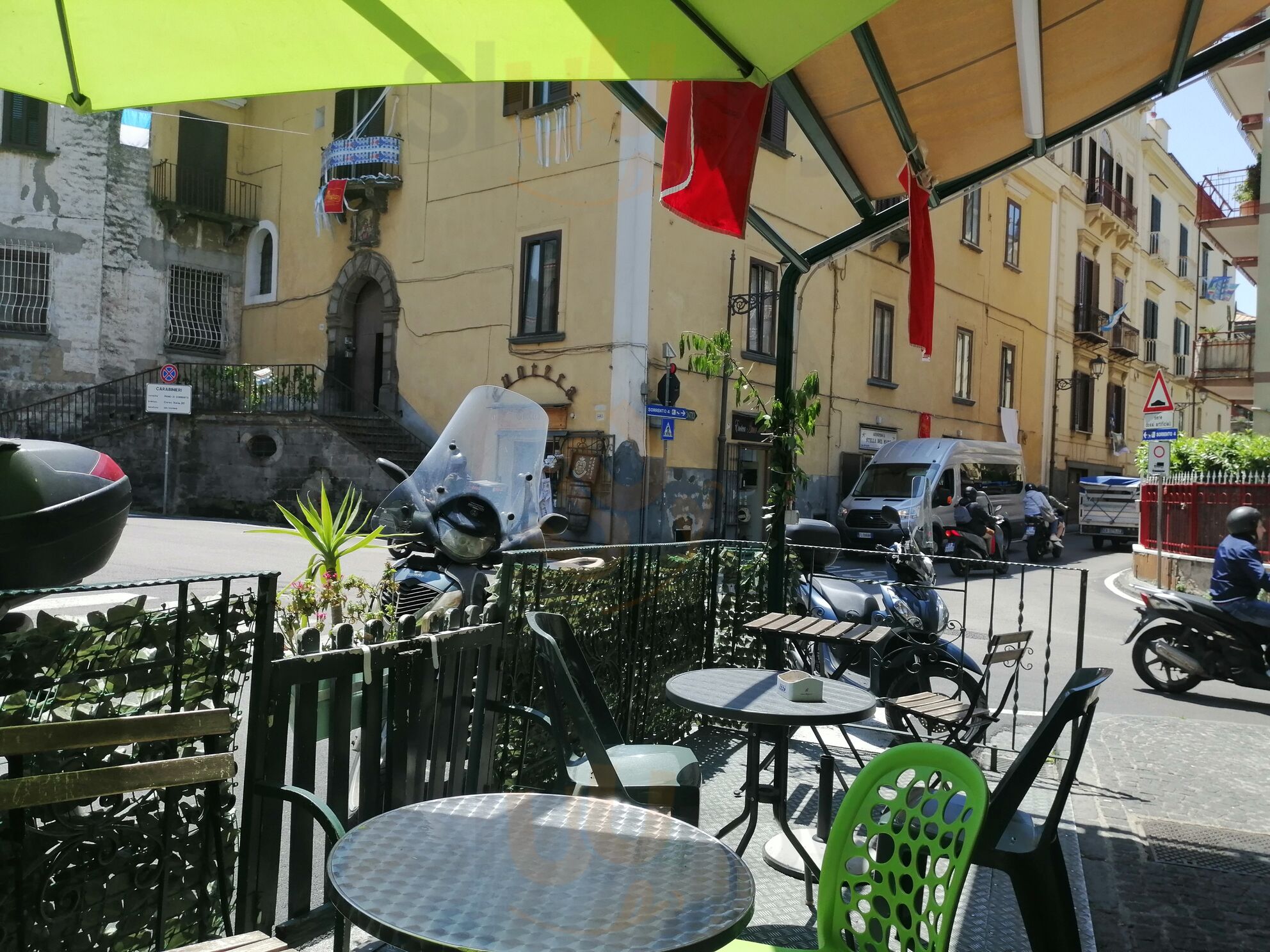 Foto 10 di Caffè Caracciolo - Meta