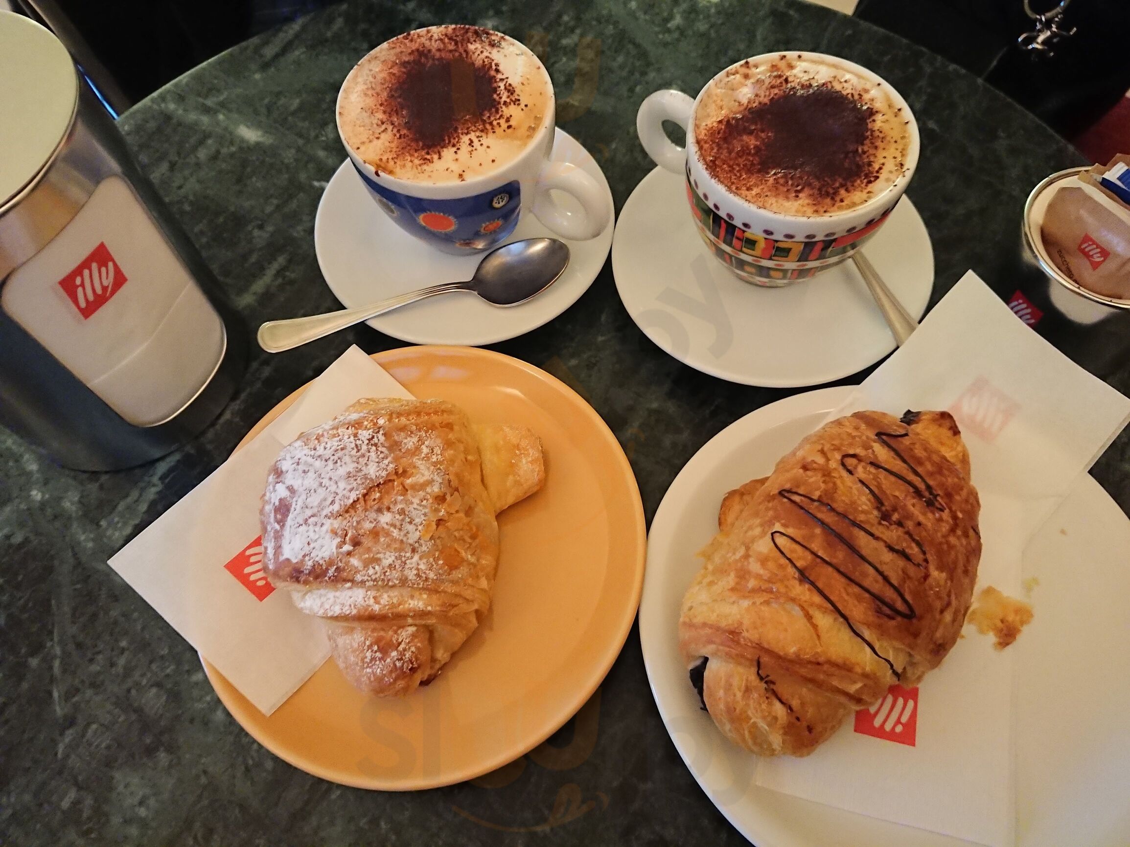 Foto 6 di Bar Pasticceria Salsa - Cameri