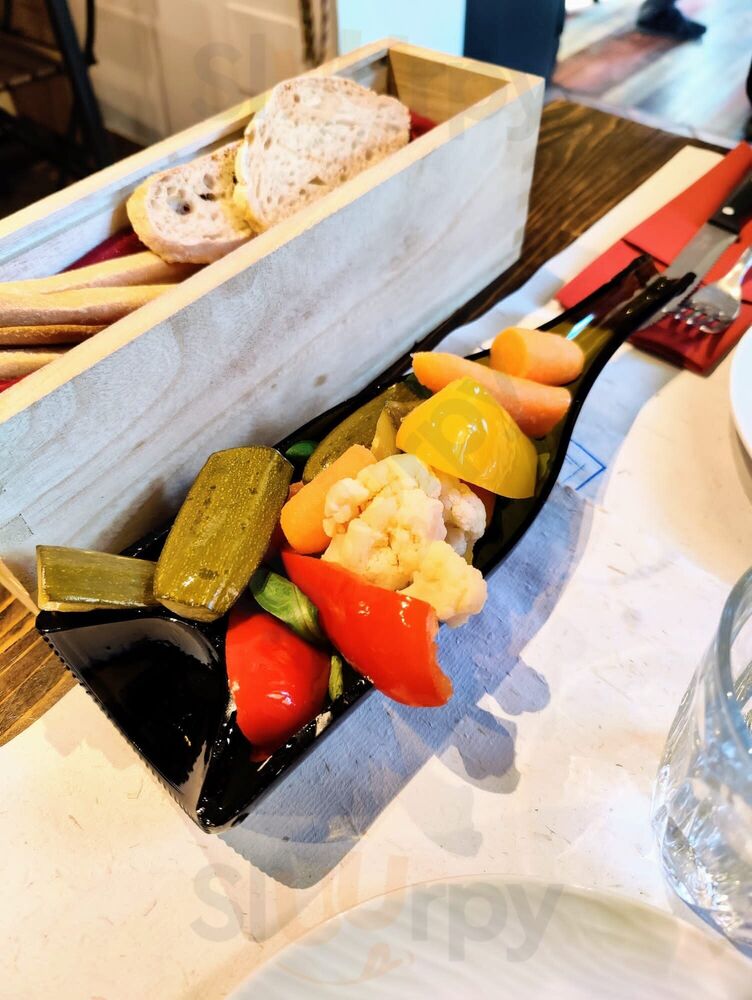Foto di È ...divino - La Vineria - 6/10
